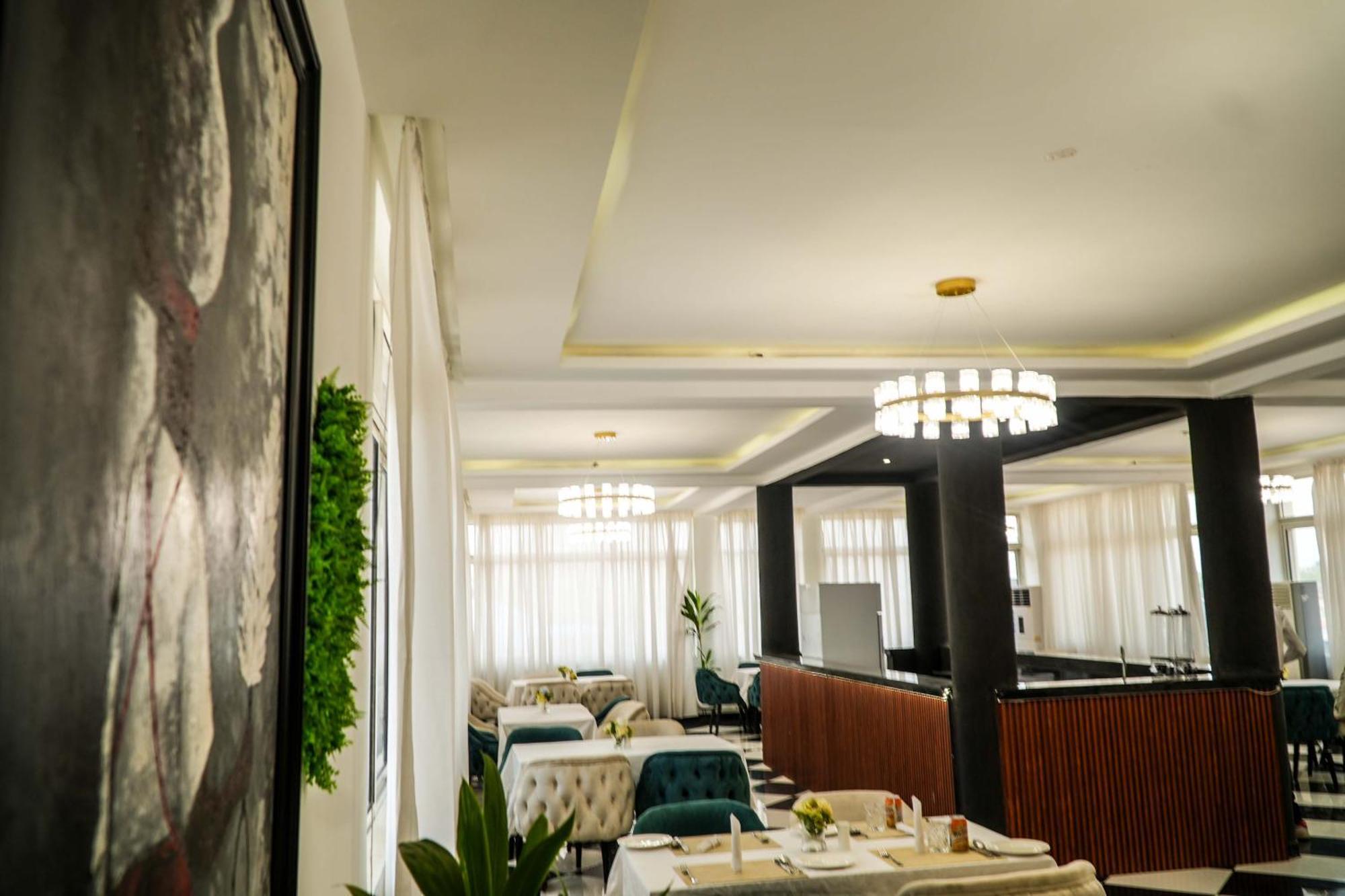 Amor Hotels Abuja Extérieur photo