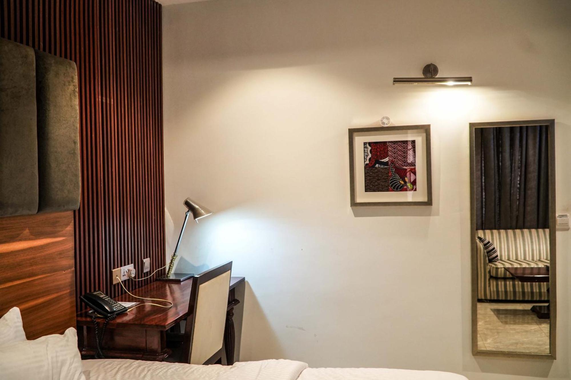 Amor Hotels Abuja Extérieur photo