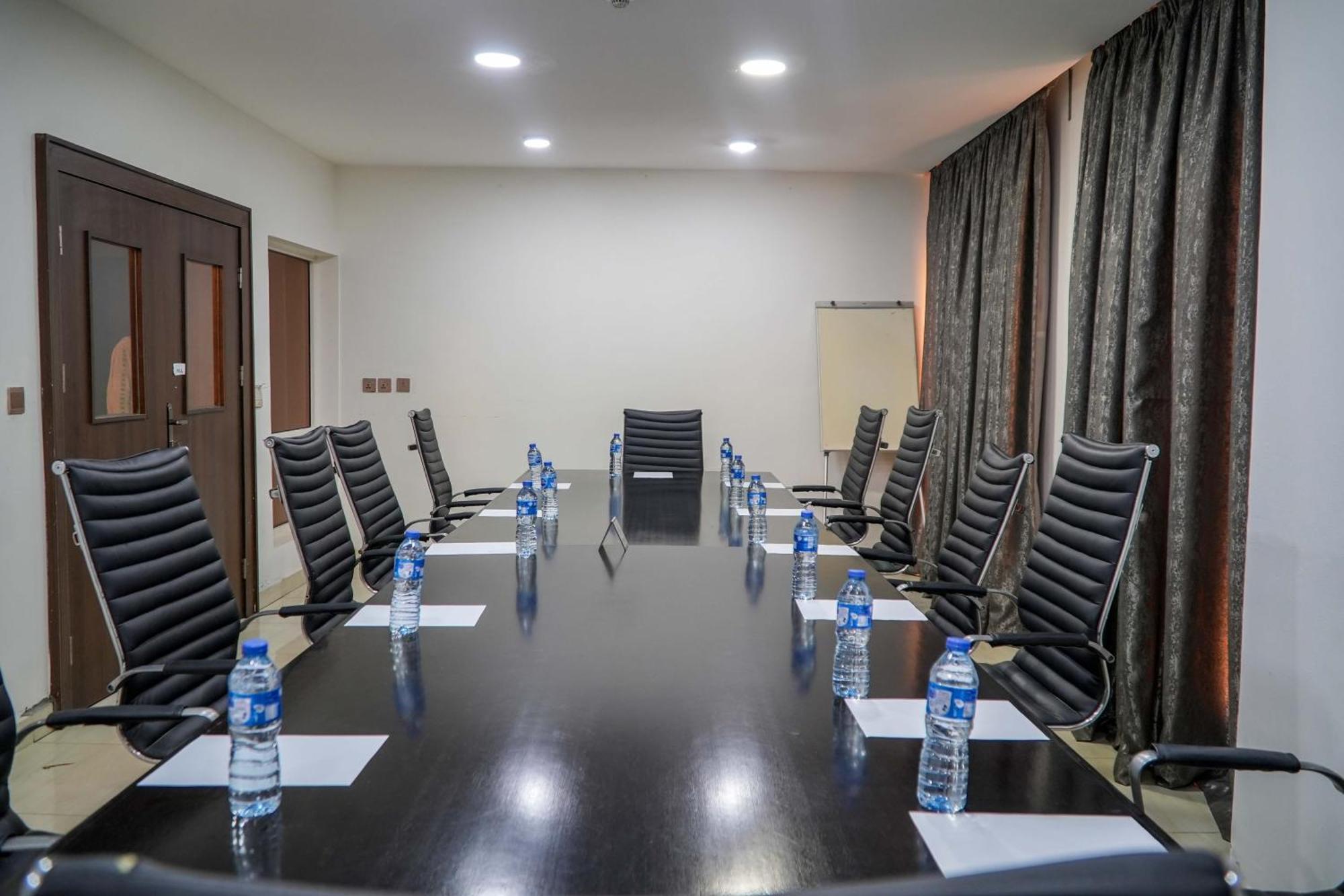 Amor Hotels Abuja Extérieur photo